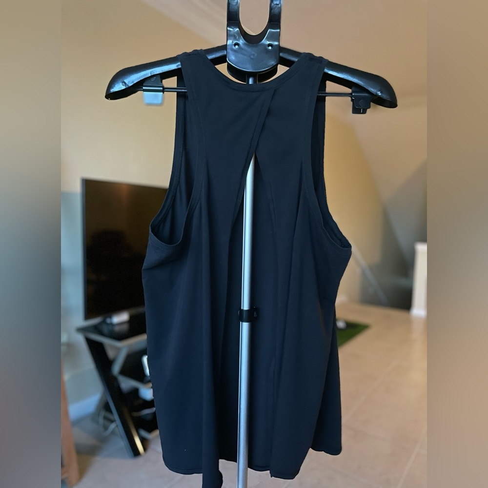 Lululemon open back tank top